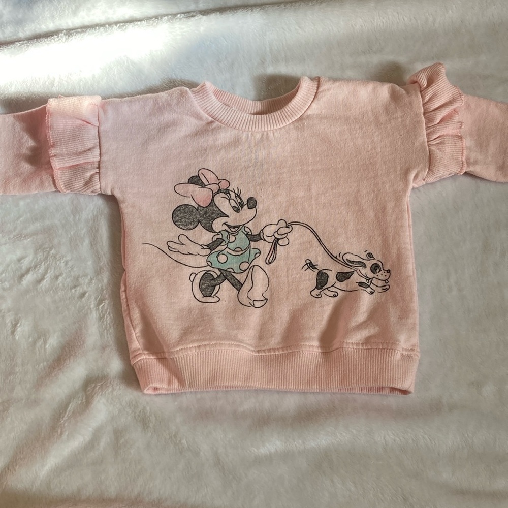 pink micky mouse sweater by disney🐭